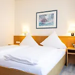 Hotell Aulmann 3*